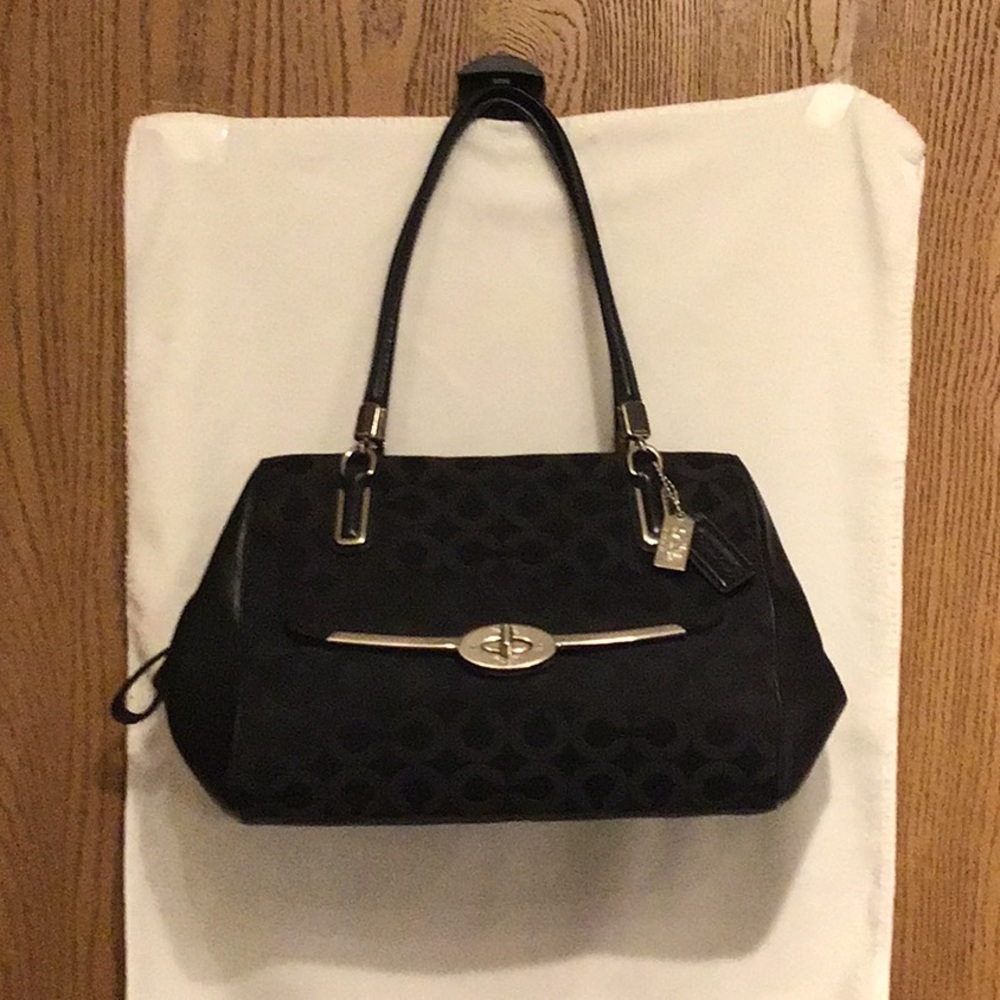 COACH MADISON OP ART SIGNATURE BLACK CANVAS TOTE HAND BAG COMES WITH 2 HANG TAGS